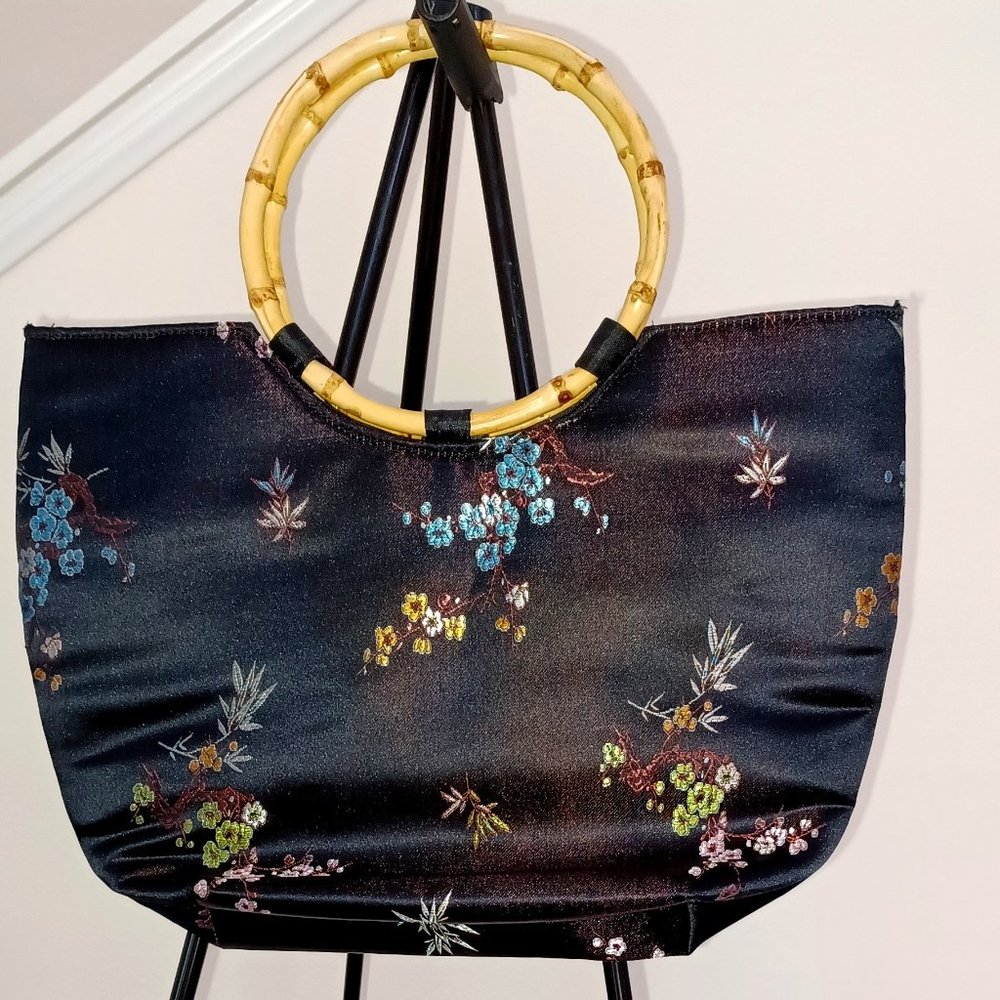 New Tote Chinees style with Bamboo Hands